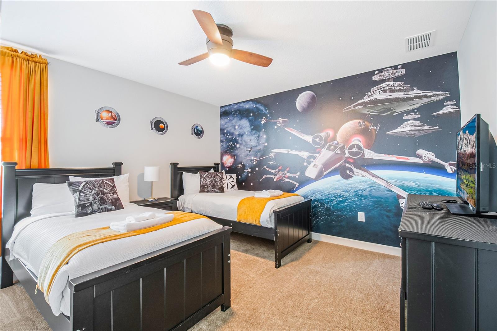 Image 37 of 96 For 1433 Thunderbird Road