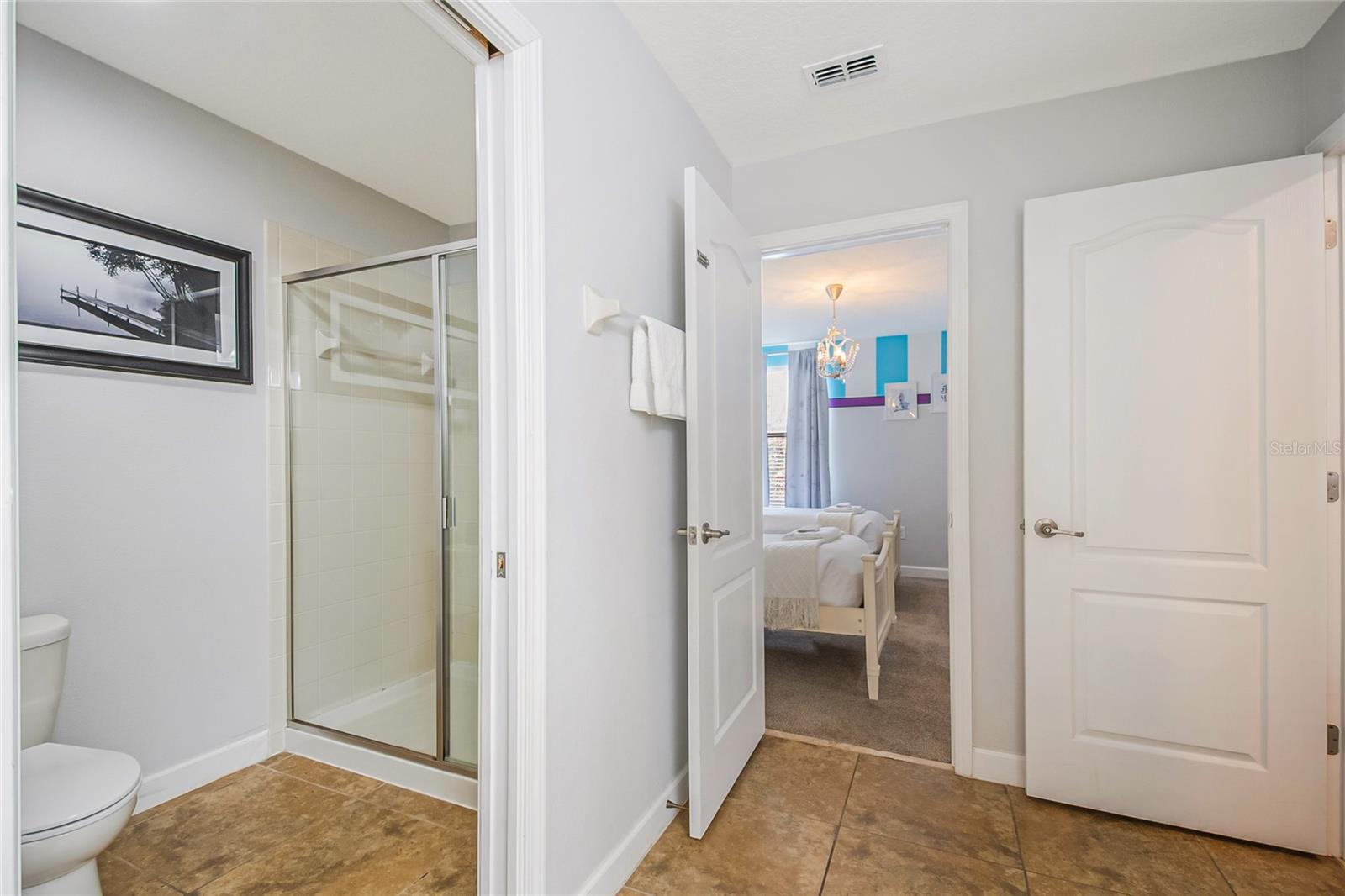 Image 44 of 96 For 1433 Thunderbird Road