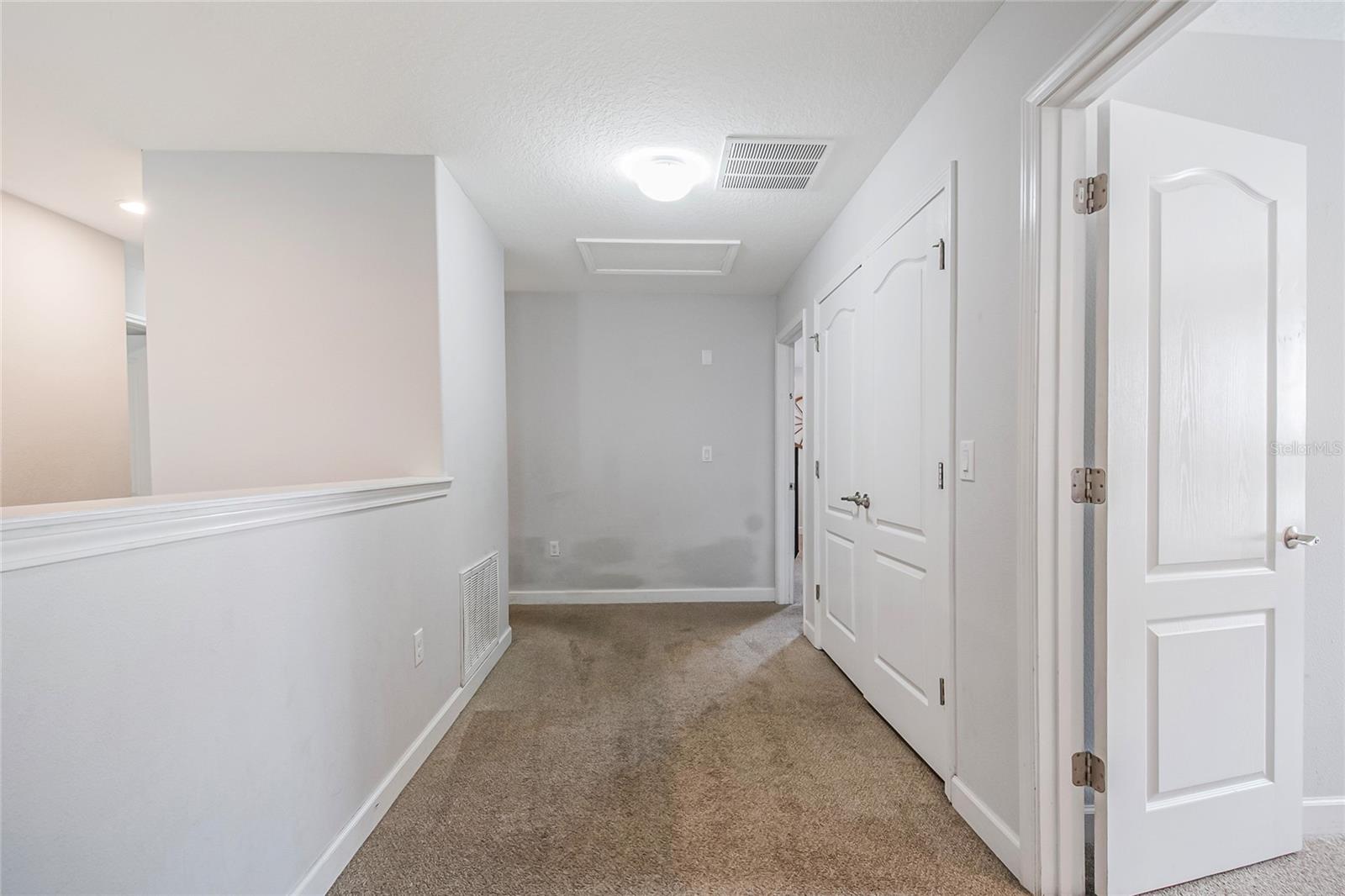 Image 47 of 96 For 1433 Thunderbird Road