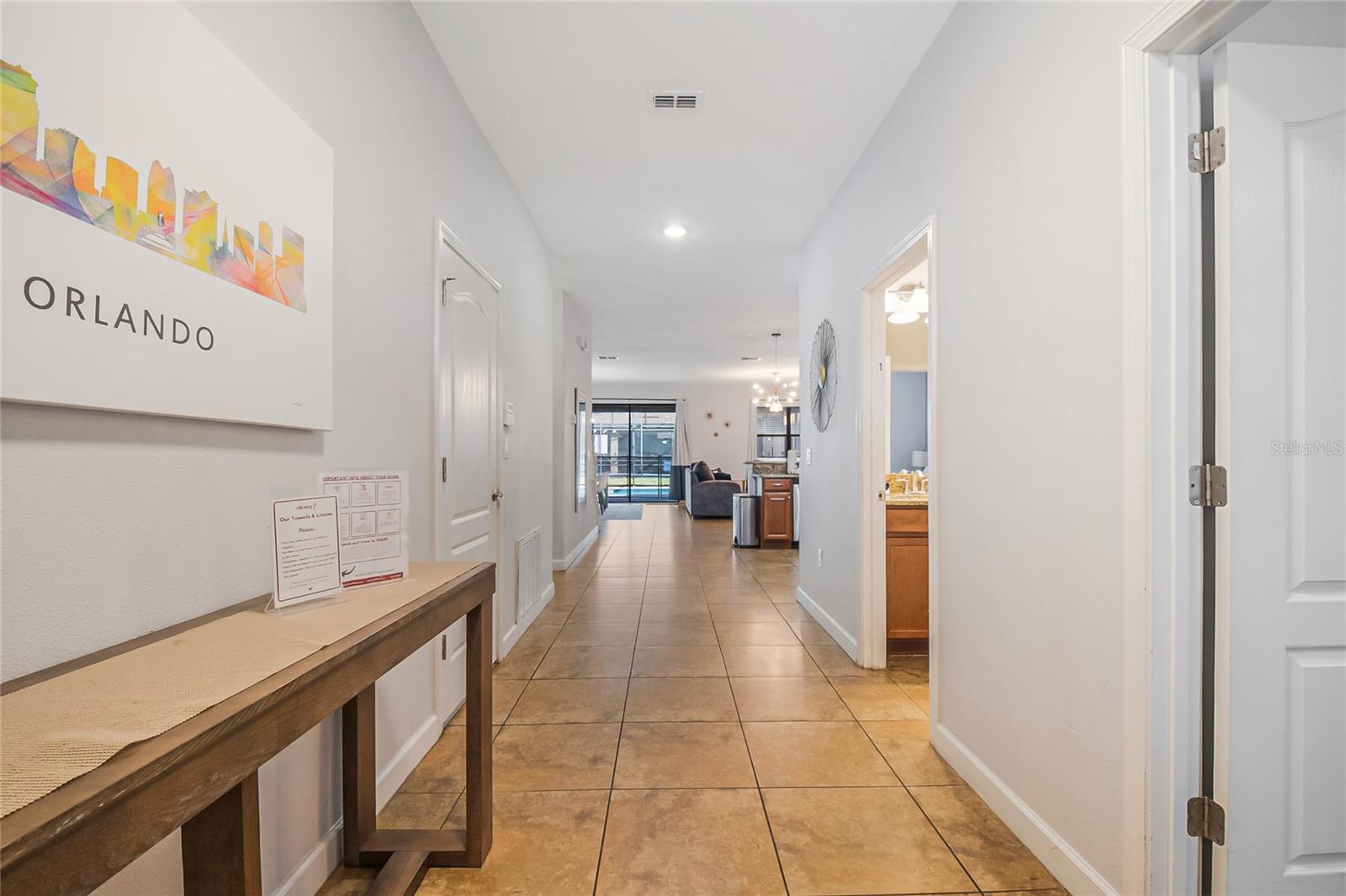 Image 5 of 96 For 1433 Thunderbird Road