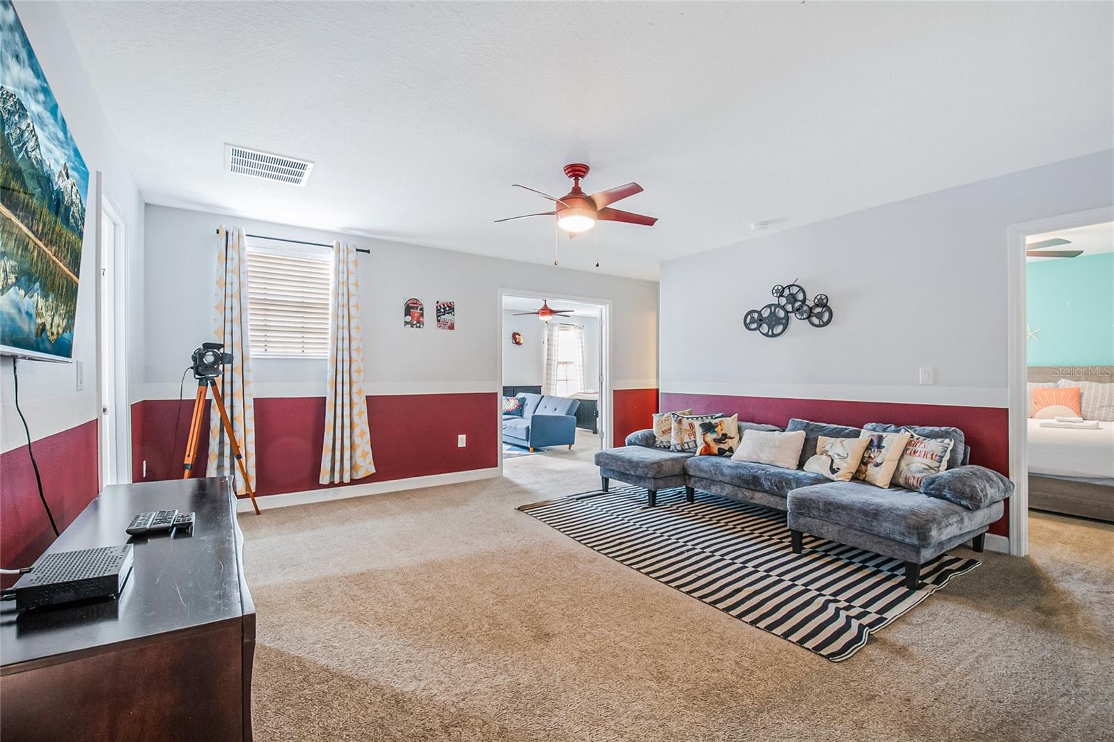 Image 55 of 96 For 1433 Thunderbird Road