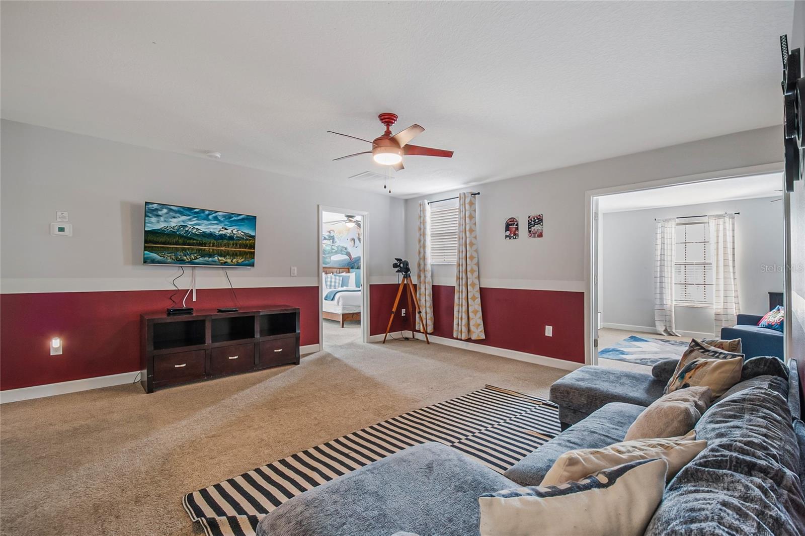 Image 58 of 96 For 1433 Thunderbird Road