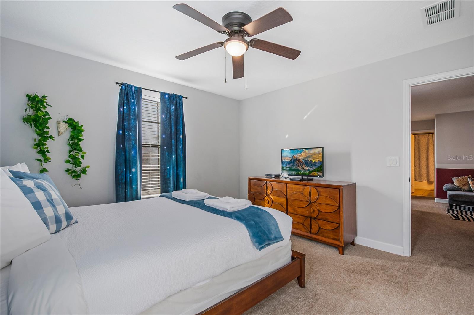 Image 60 of 96 For 1433 Thunderbird Road