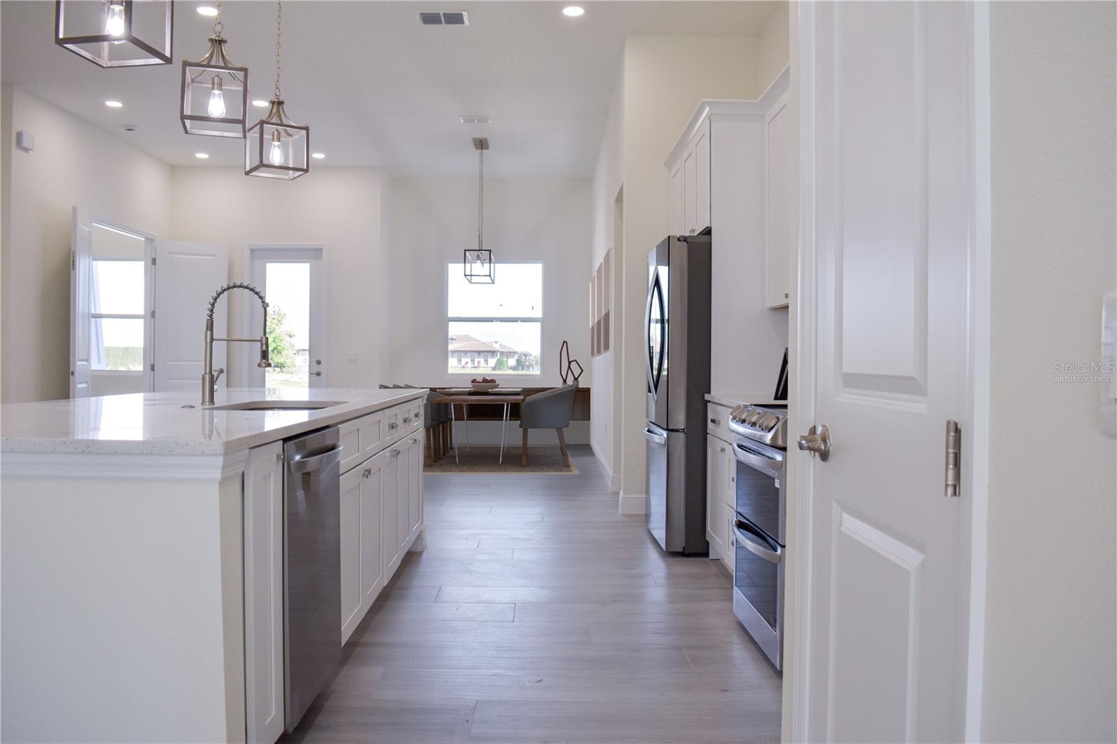 Image 17 of 65 For 163 Blazing Star Avenue