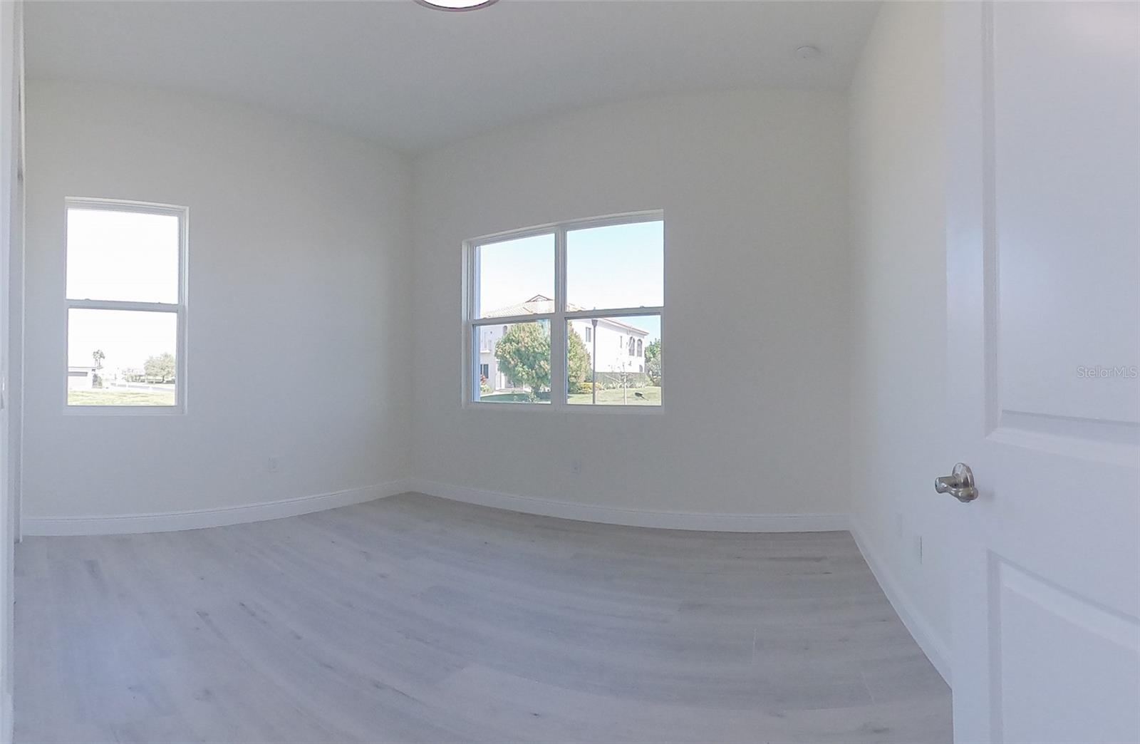 Image 35 of 65 For 163 Blazing Star Avenue