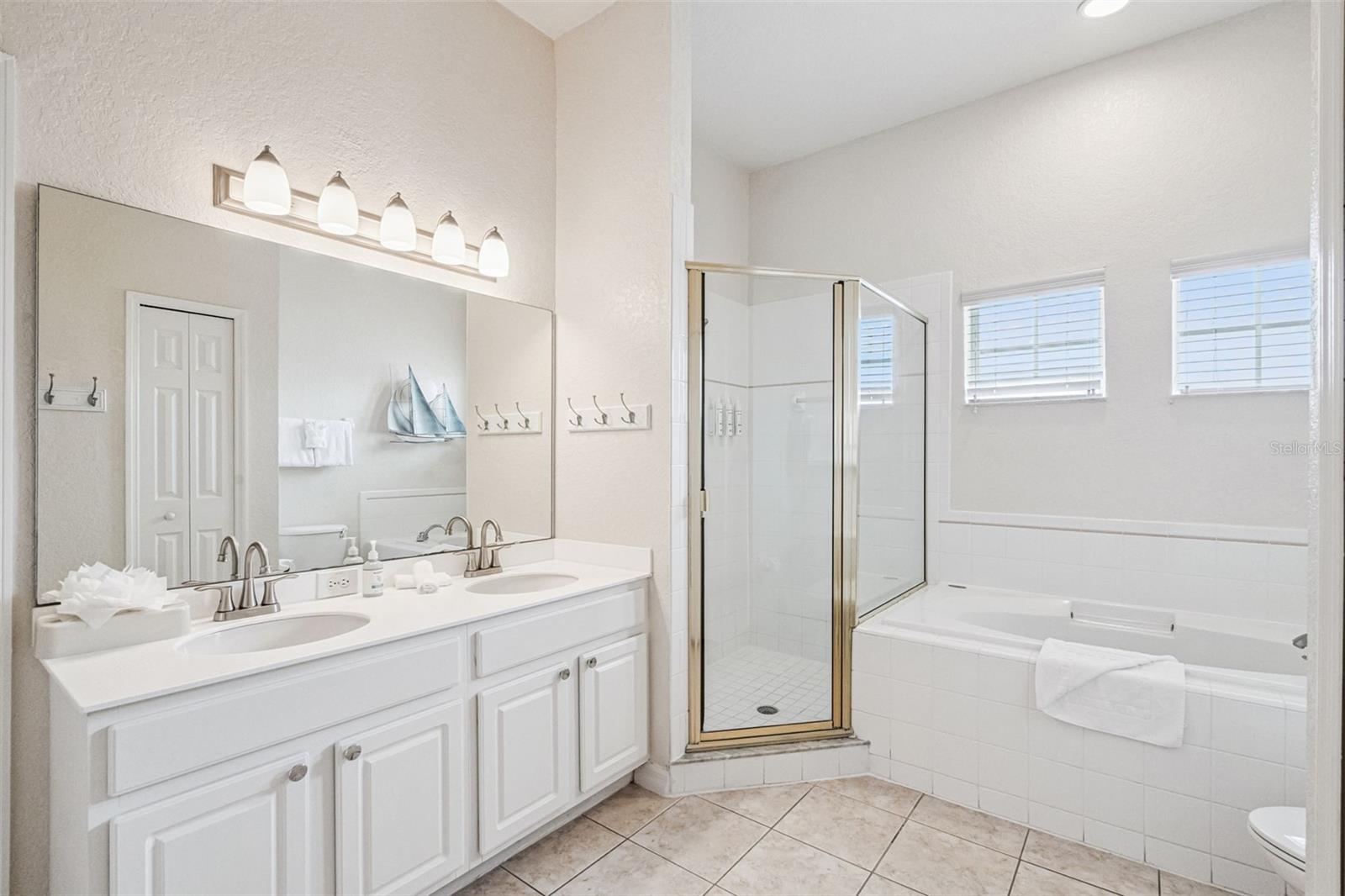 Image 25 of 54 For 316 New Providence Promenade