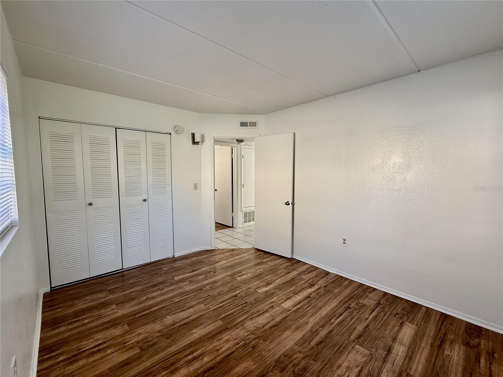 Image 12 of 17 For 716 Michigan Court 2