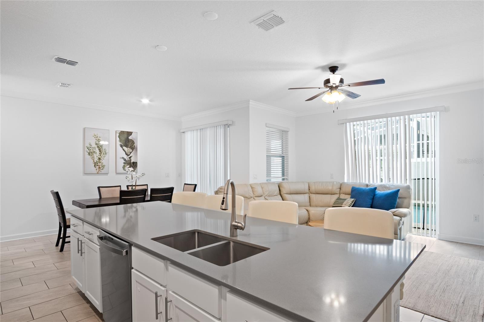 Image 10 of 41 For 1042 Splash Shot Place