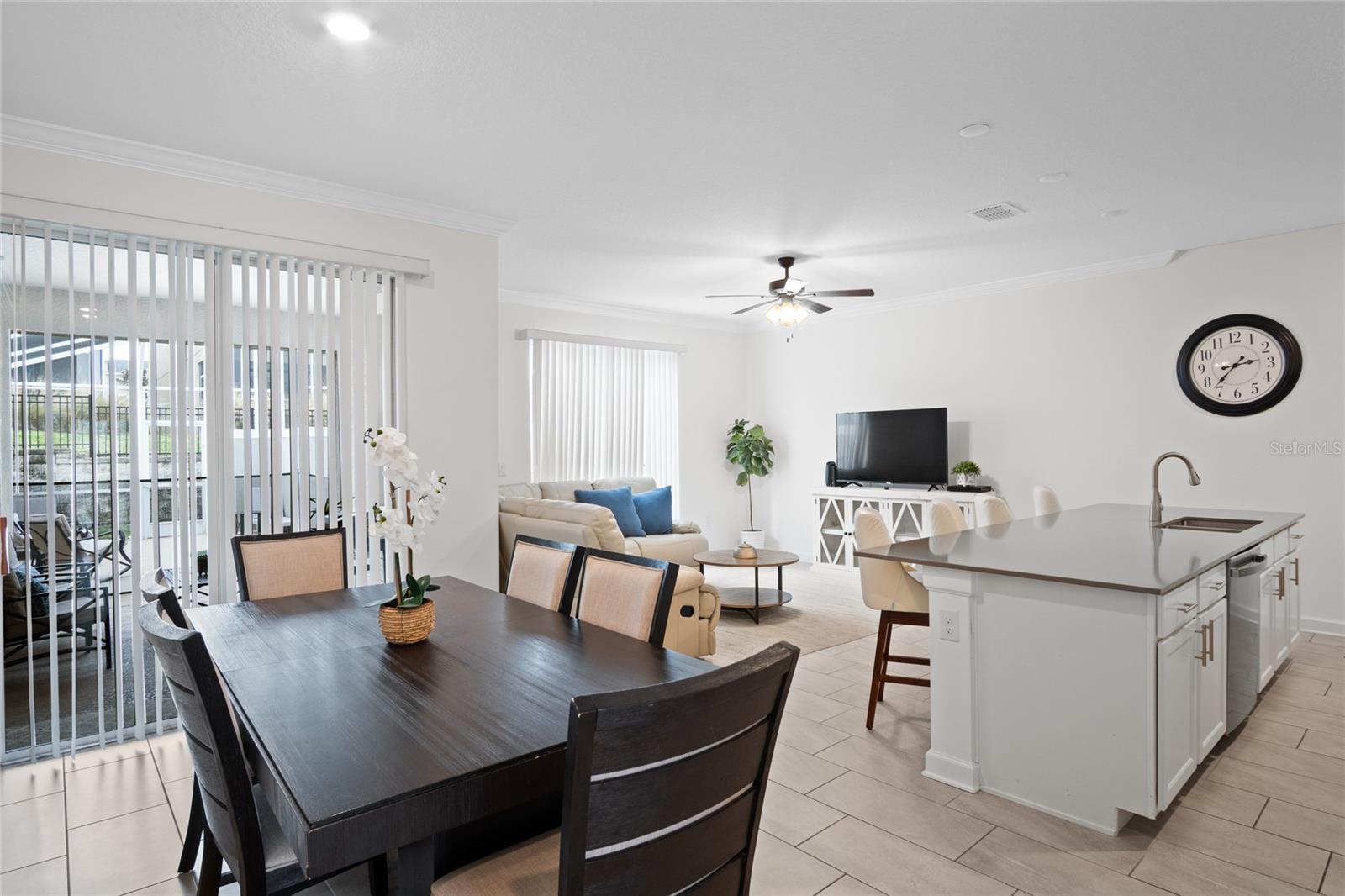 Image 12 of 41 For 1042 Splash Shot Place