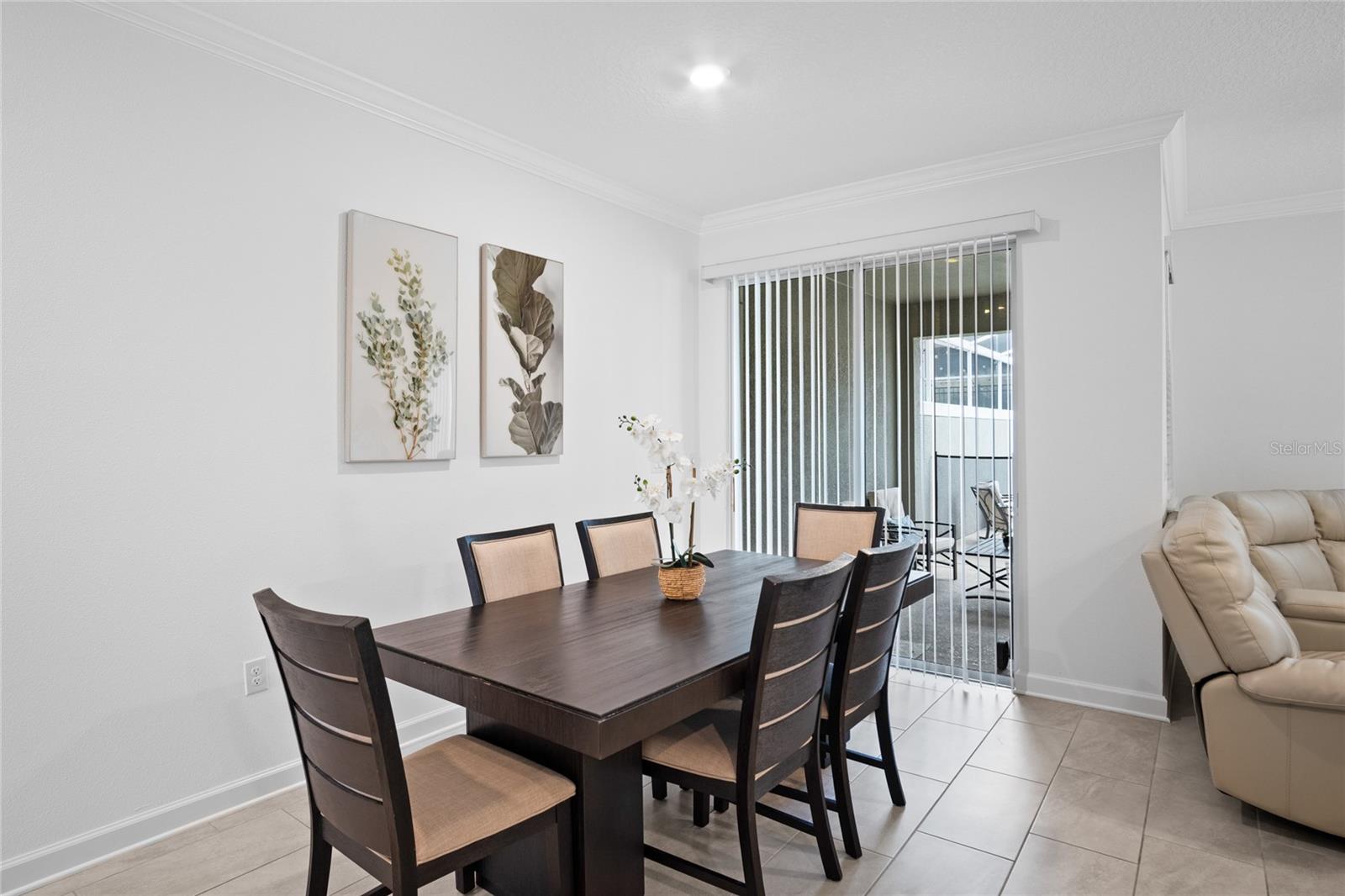 Image 13 of 41 For 1042 Splash Shot Place