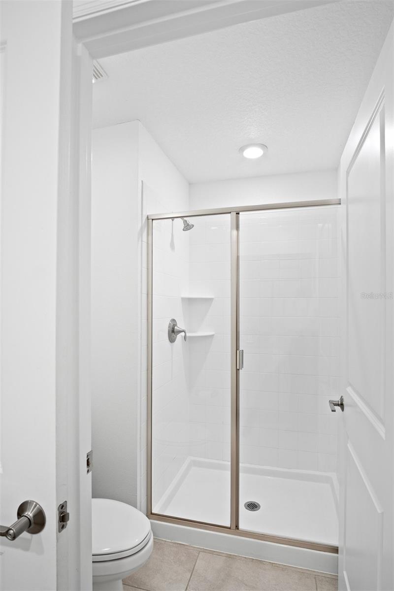 Image 21 of 41 For 1042 Splash Shot Place