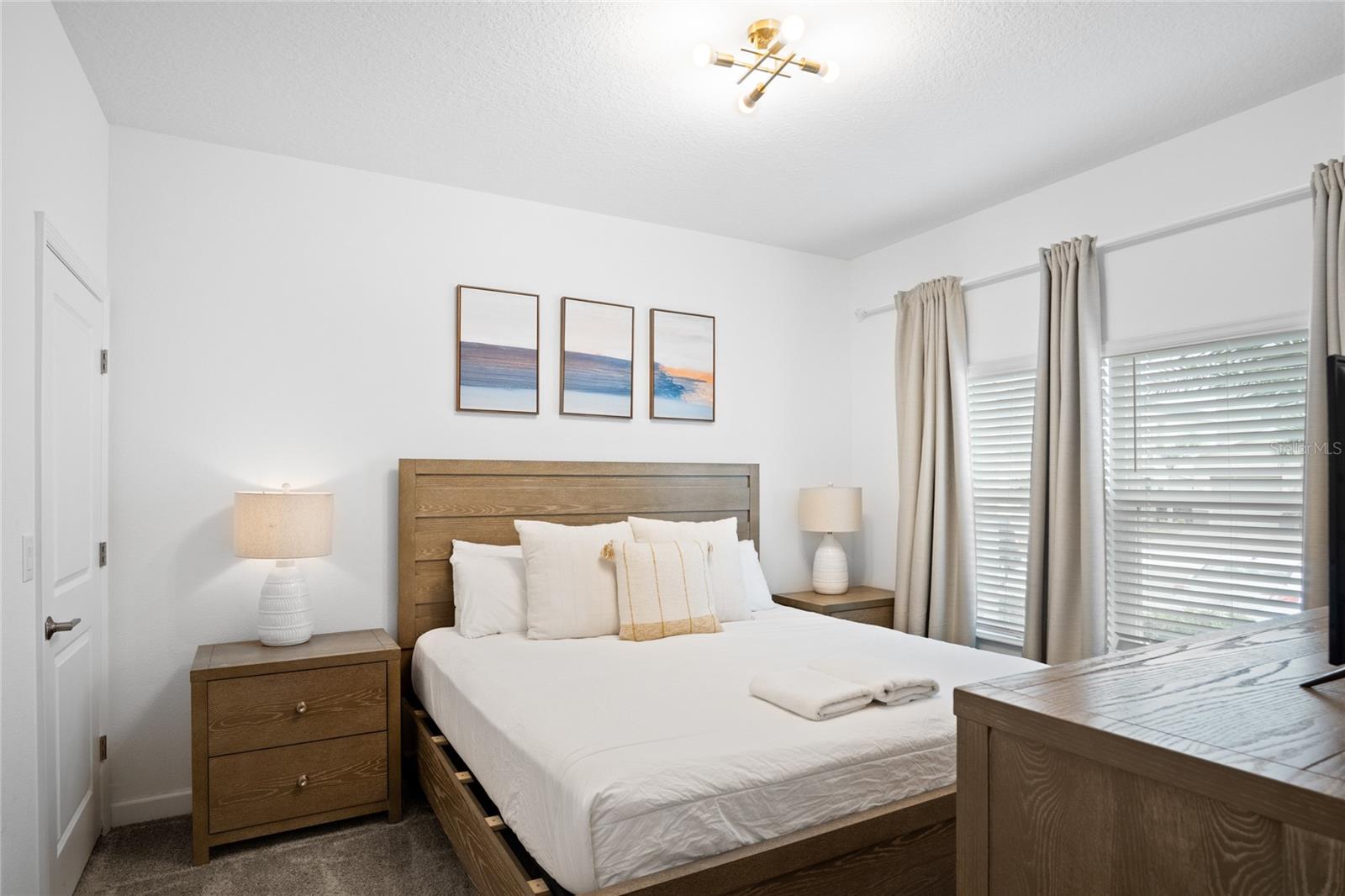 Image 29 of 41 For 1042 Splash Shot Place