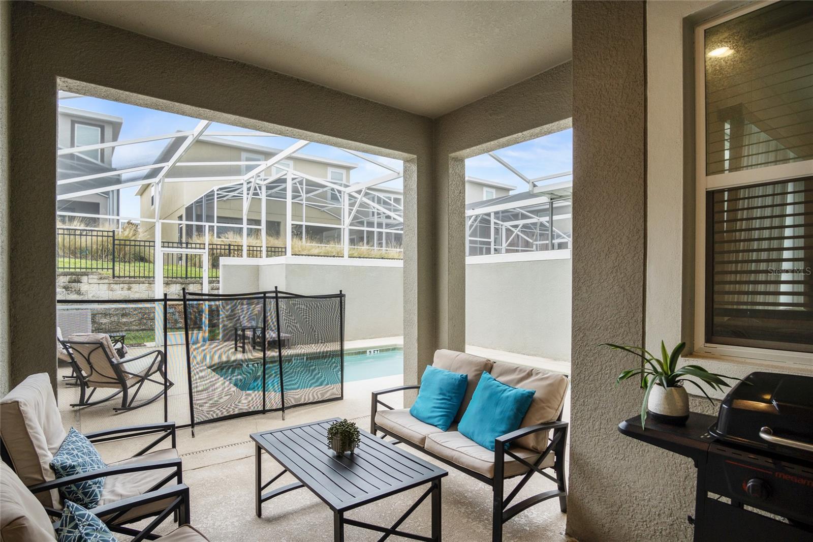 Image 32 of 41 For 1042 Splash Shot Place