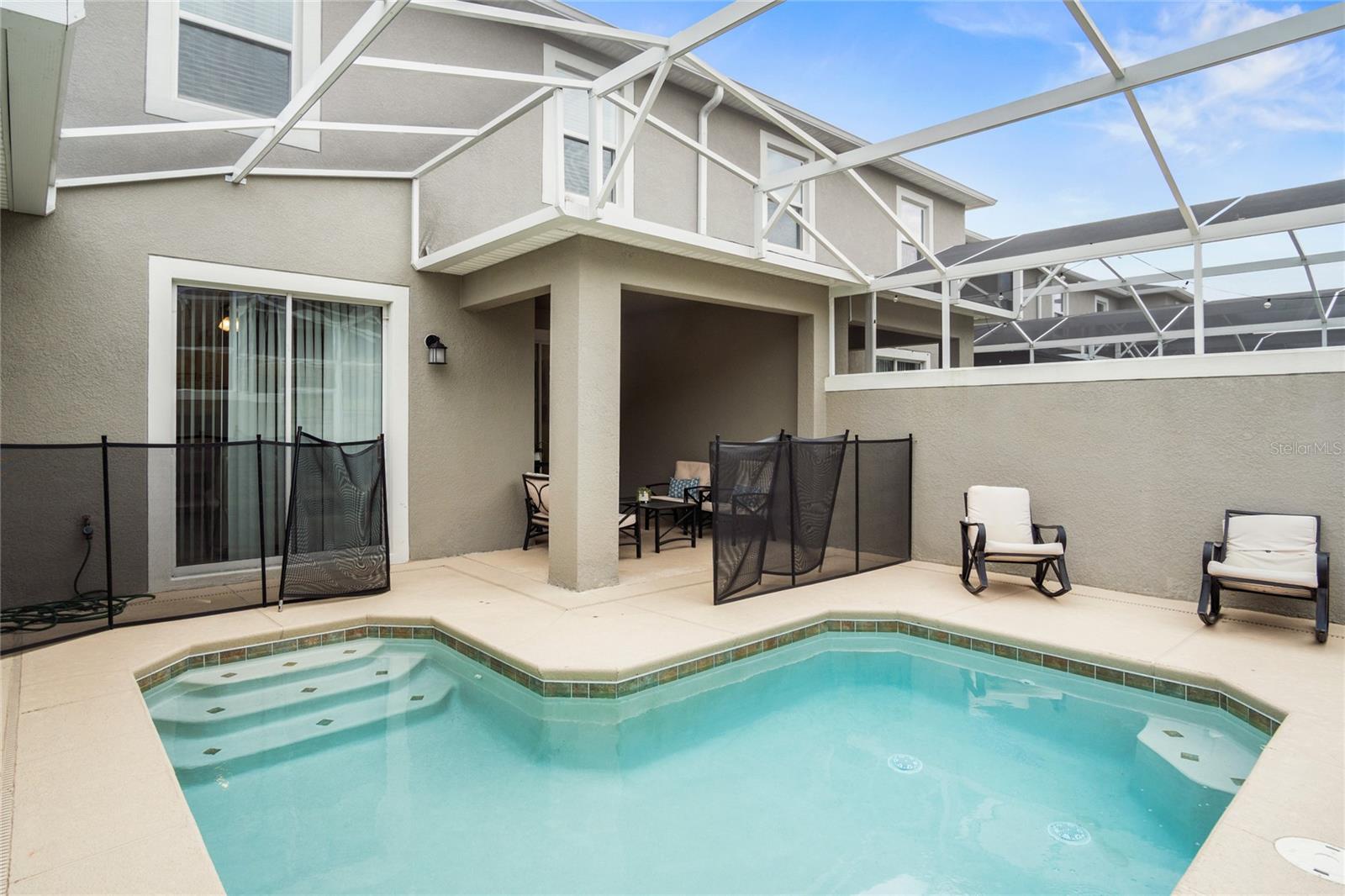 Image 35 of 41 For 1042 Splash Shot Place