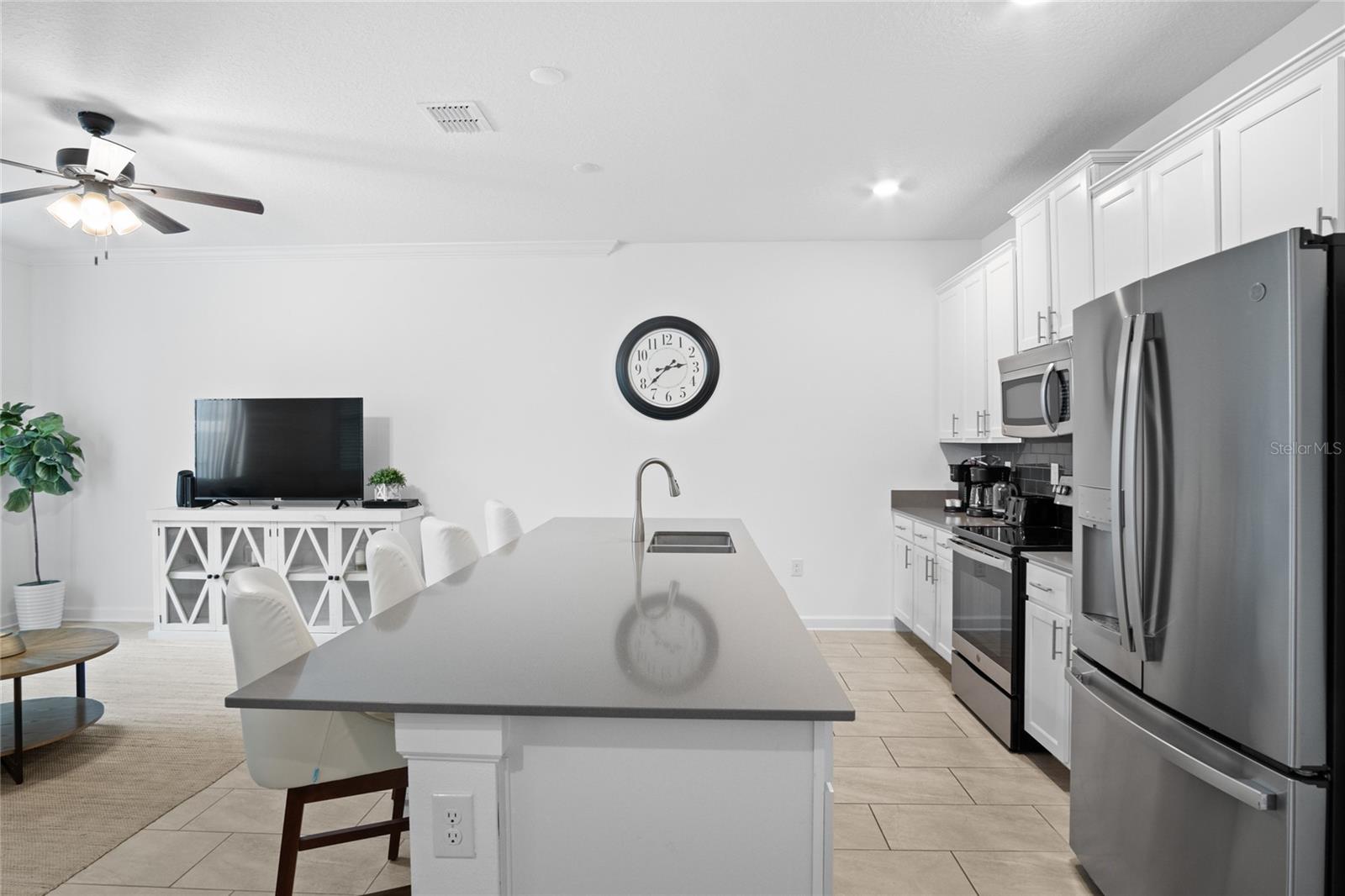 Image 9 of 41 For 1042 Splash Shot Place