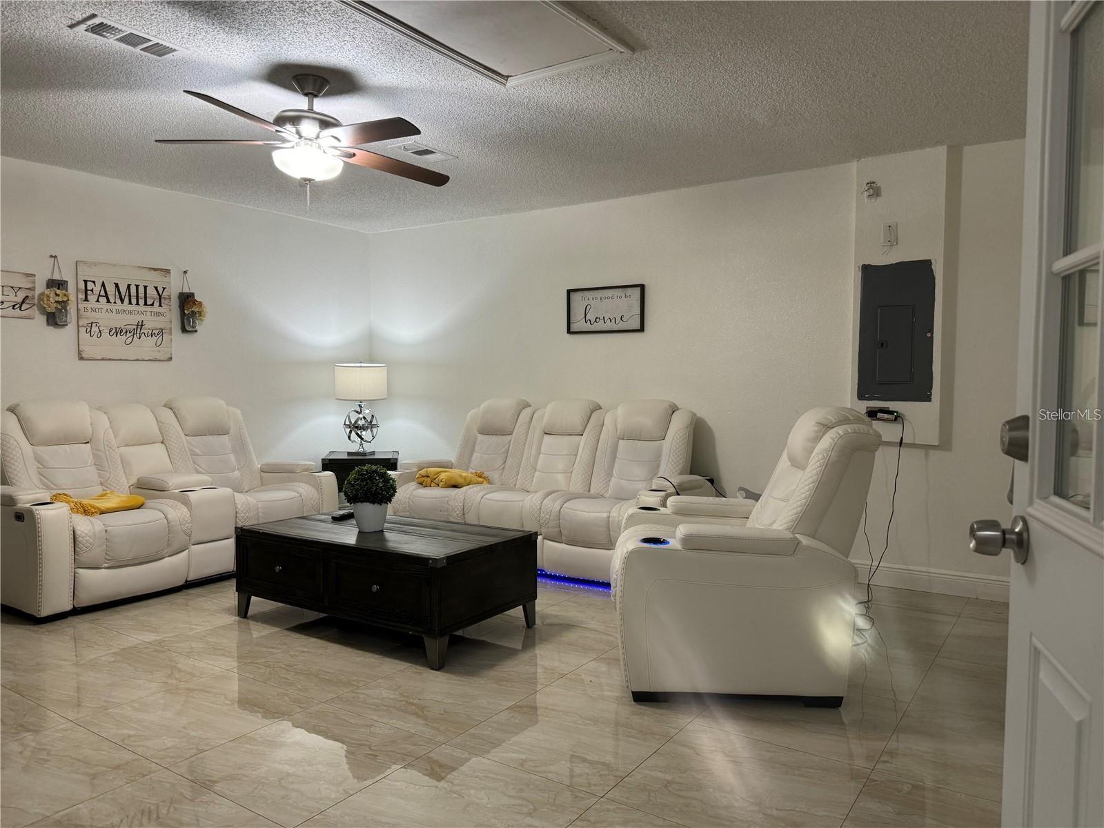 Image 16 of 33 For 2112 Jessa Drive