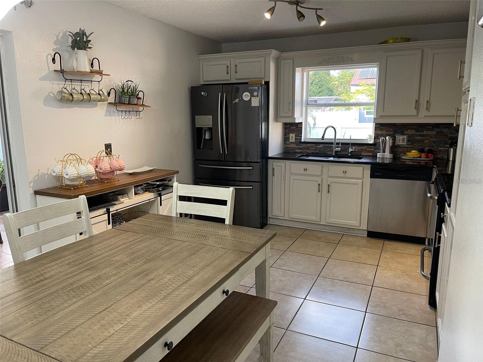 Image 8 of 33 For 2112 Jessa Drive