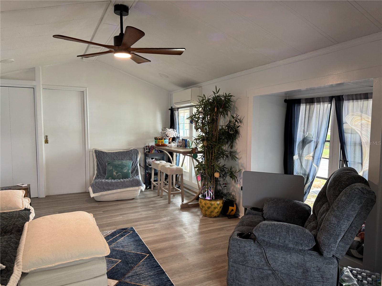 Image 6 of 37 For 1401 Starboard Drive