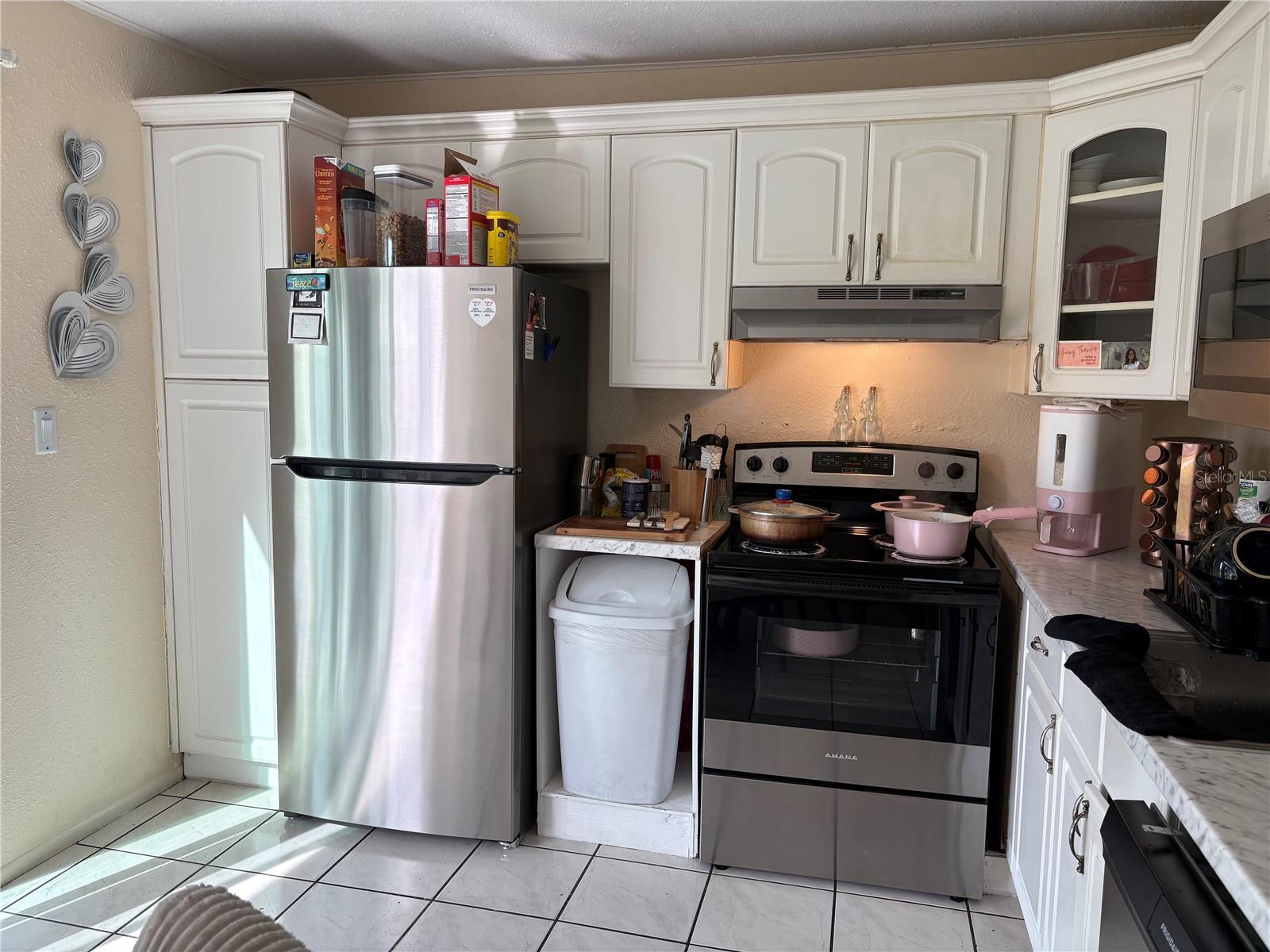 Image 13 of 45 For 1100 Calanda Avenue