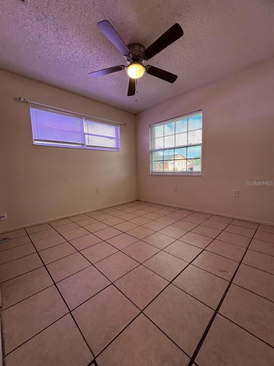 Image 19 of 45 For 1100 Calanda Avenue