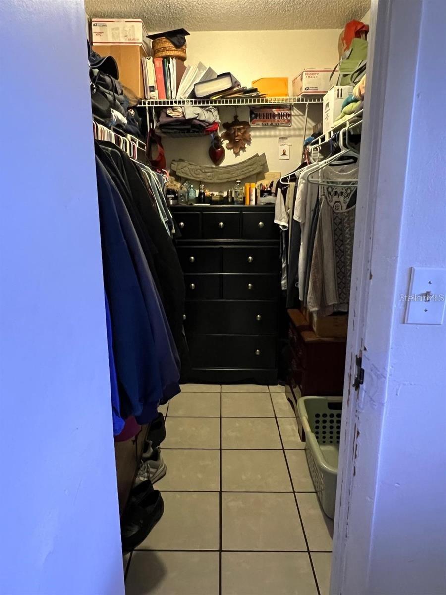 Image 23 of 45 For 1100 Calanda Avenue