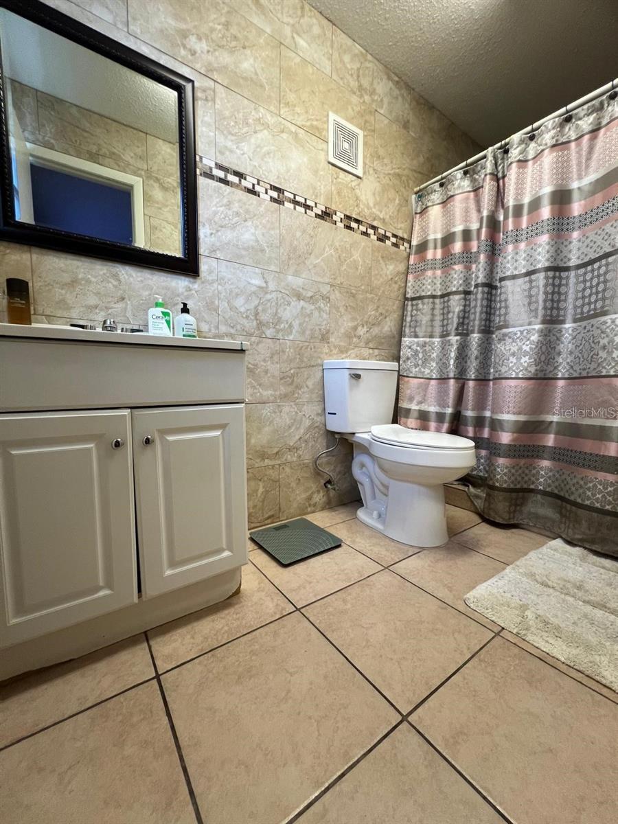 Image 24 of 45 For 1100 Calanda Avenue