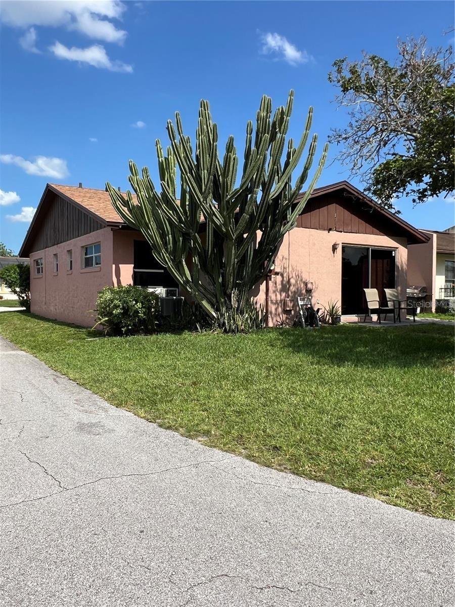 Image 28 of 45 For 1100 Calanda Avenue