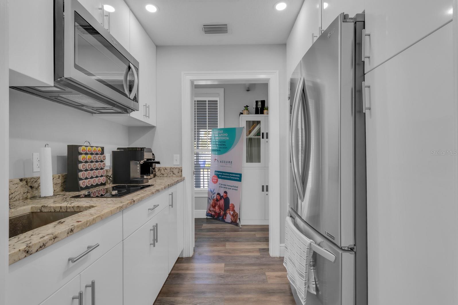 Image 10 of 40 For 702 Mabbette Street