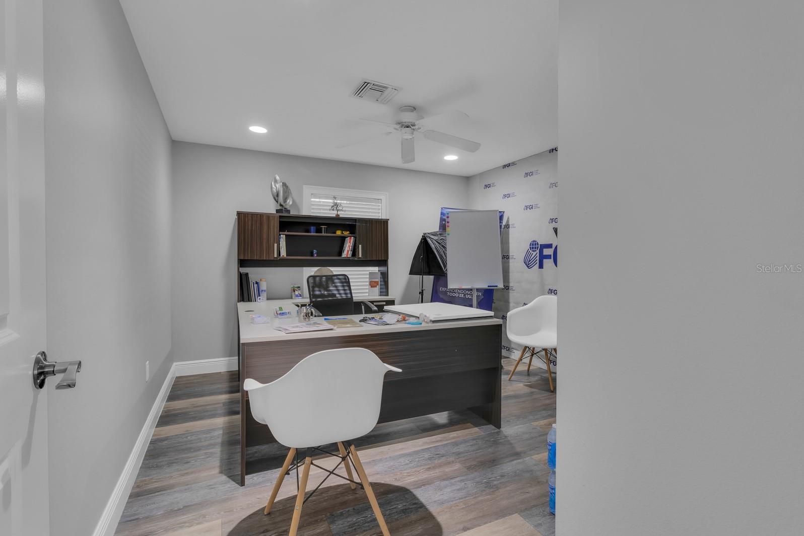 Image 13 of 40 For 702 Mabbette Street