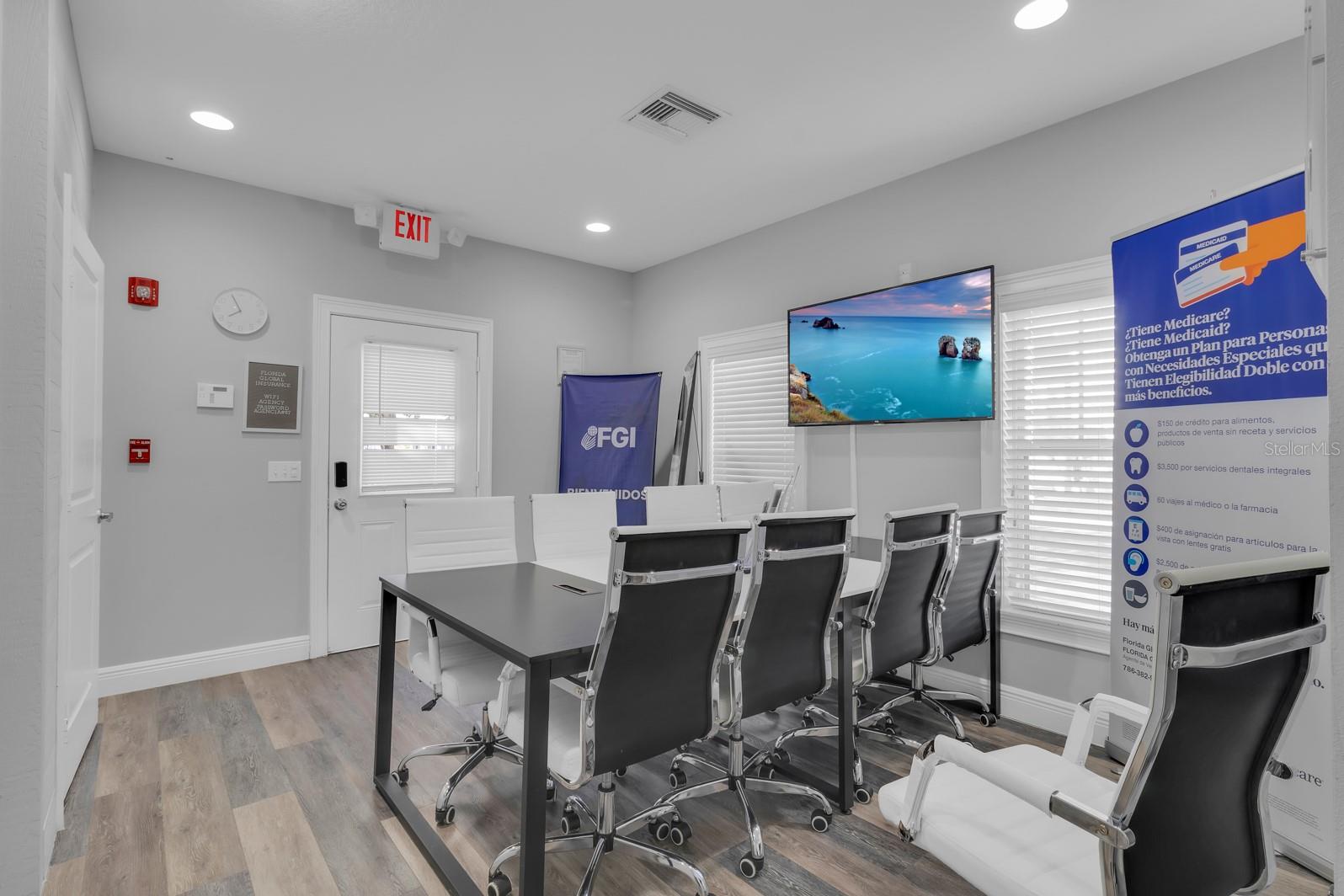 Image 17 of 40 For 702 Mabbette Street