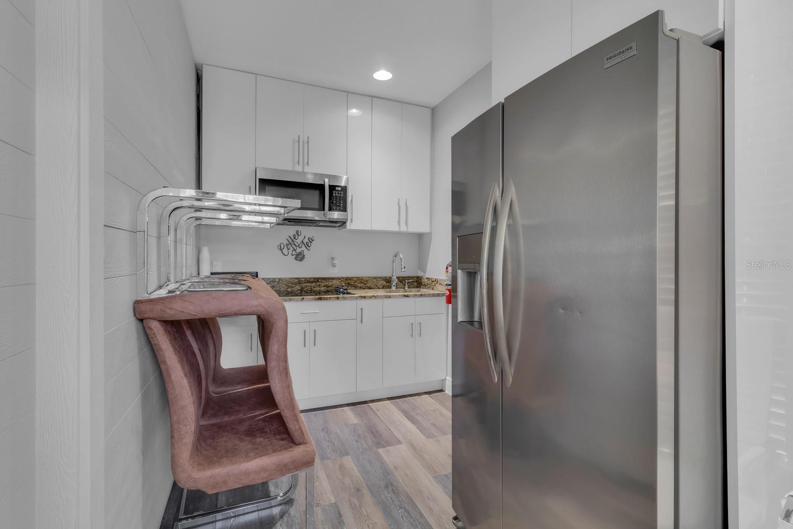 Image 20 of 40 For 702 Mabbette Street