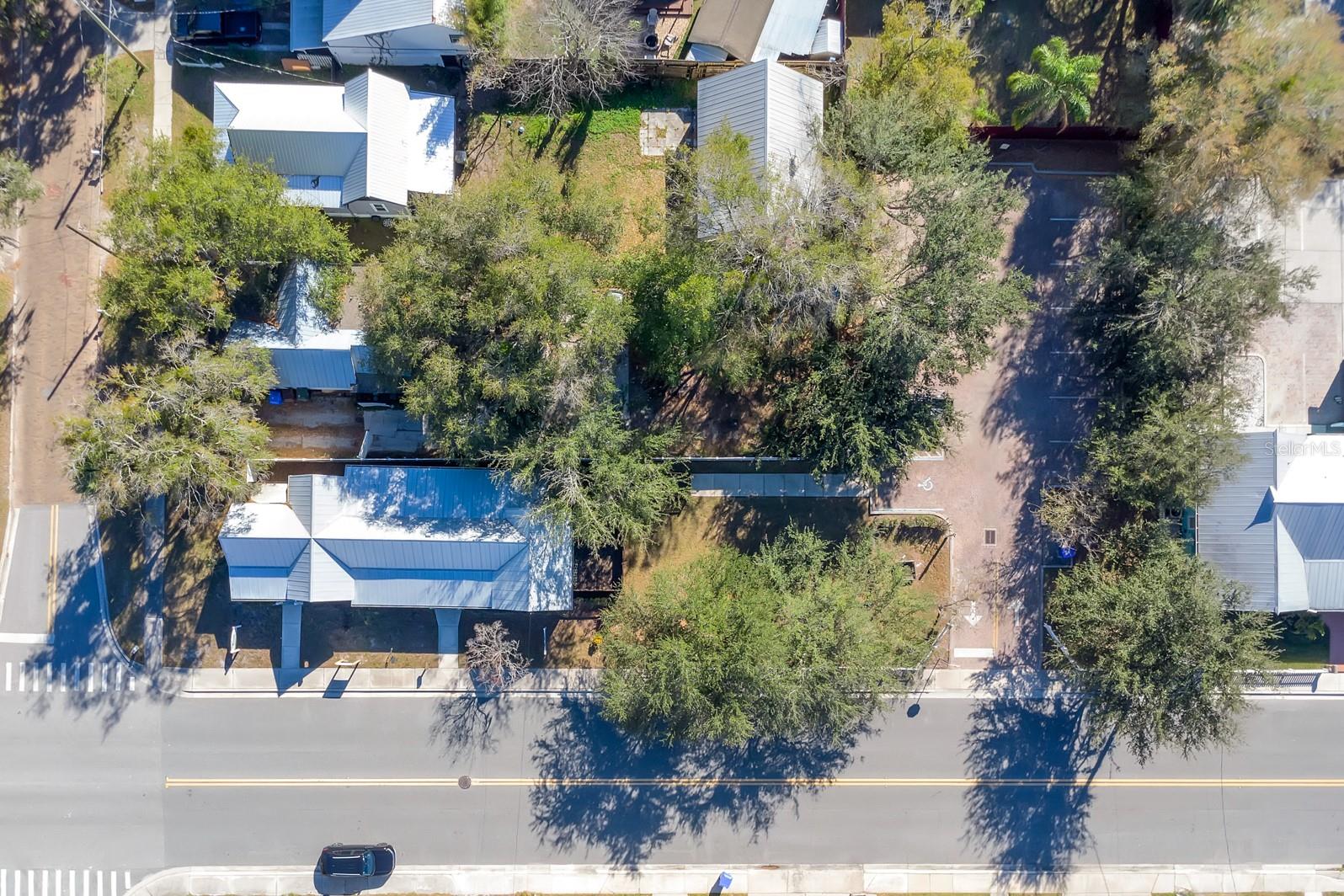 Image 3 of 40 For 702 Mabbette Street