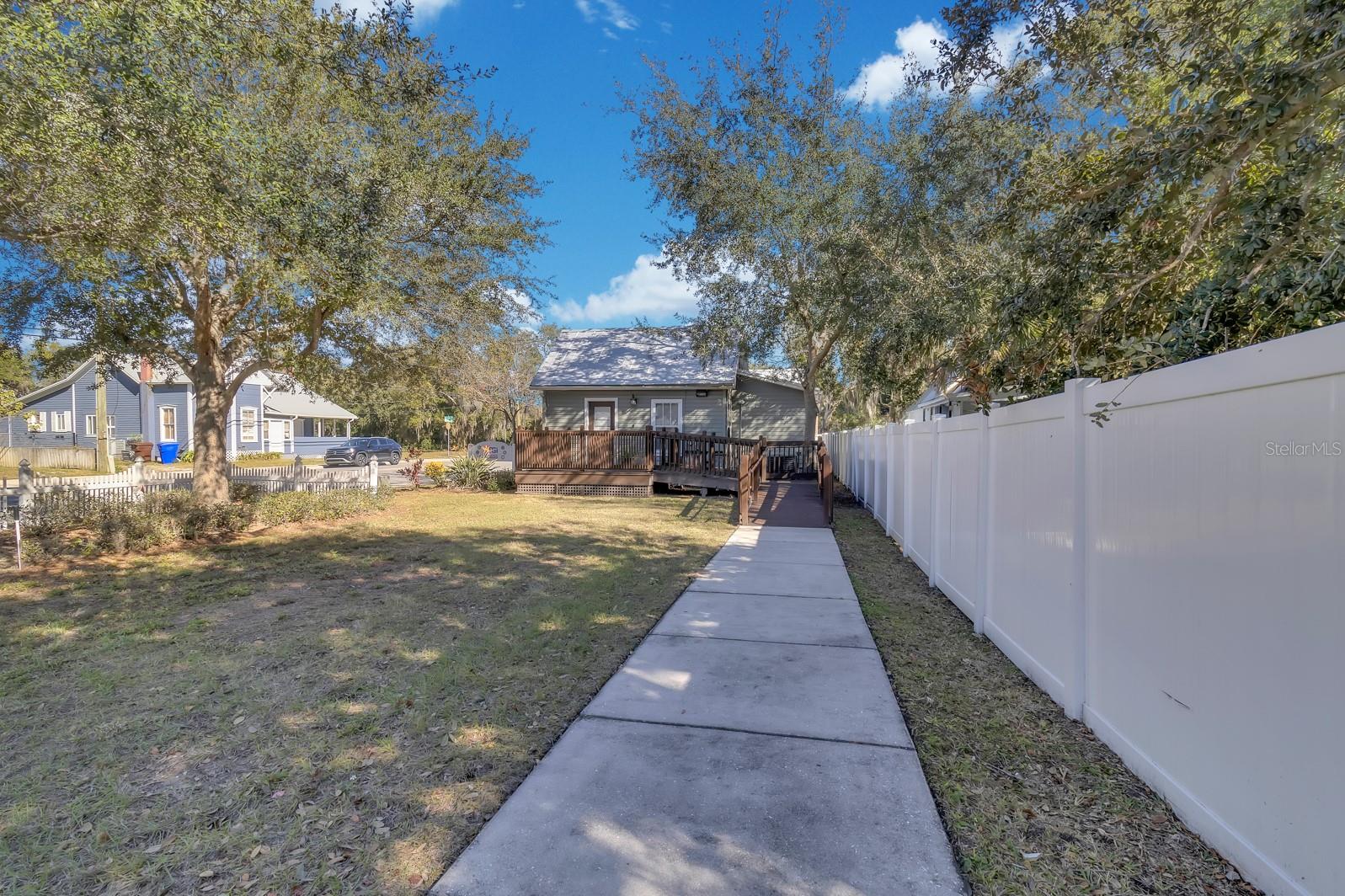 Image 35 of 40 For 702 Mabbette Street