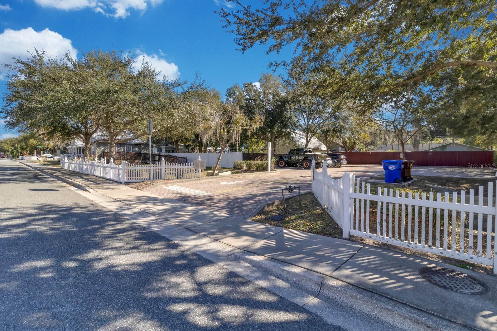 Image 38 of 40 For 702 Mabbette Street