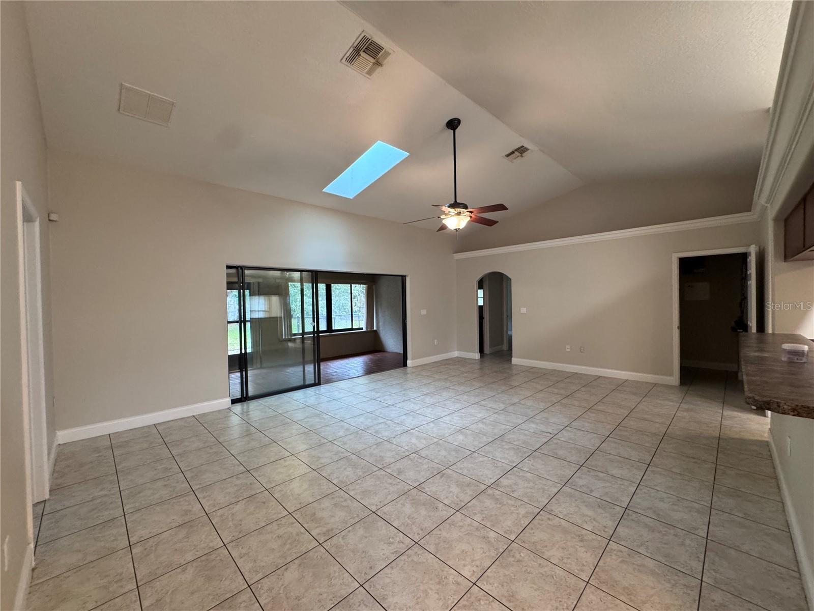 Image 13 of 30 For 4924 Raylene Way