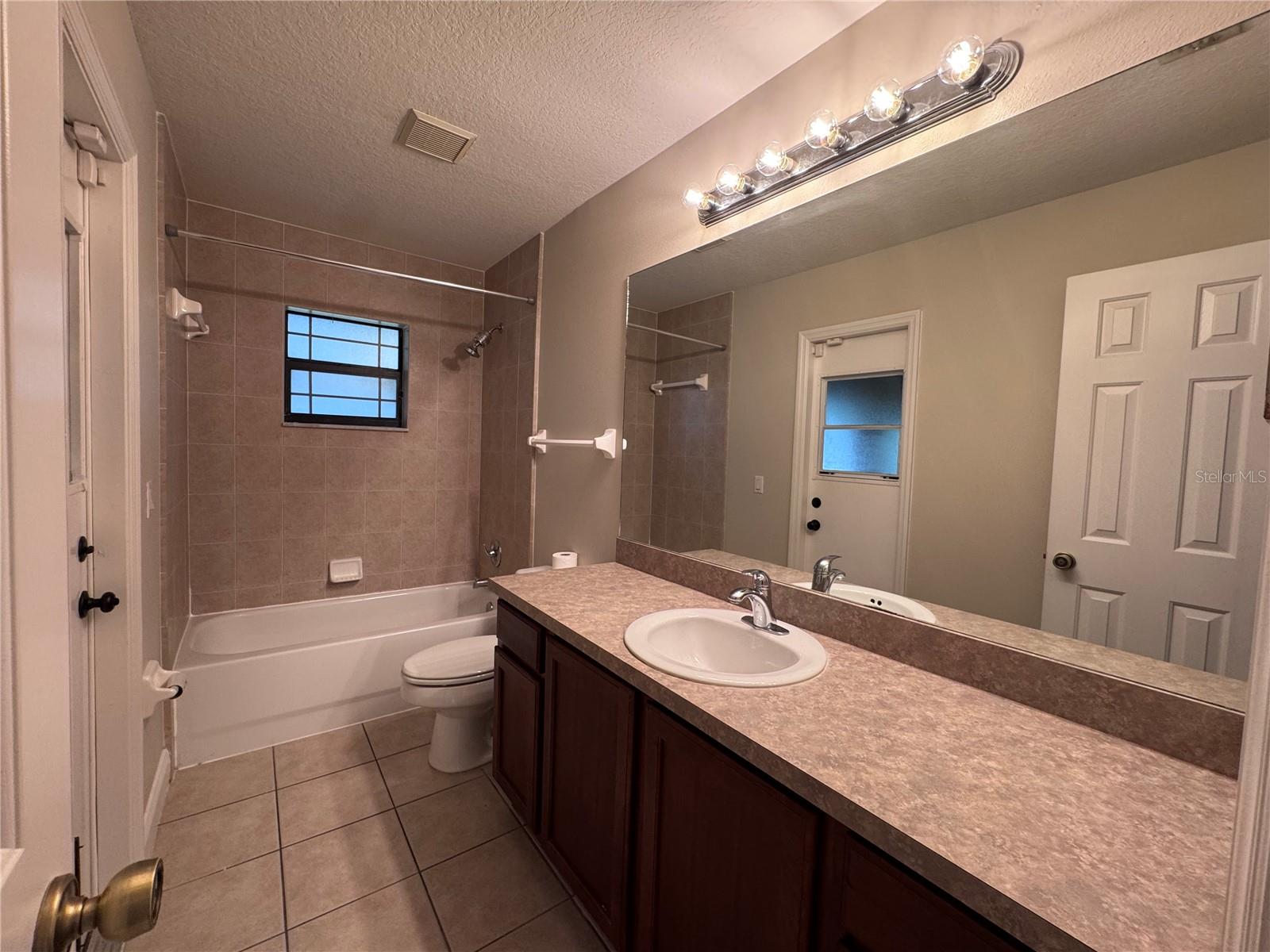 Image 18 of 30 For 4924 Raylene Way