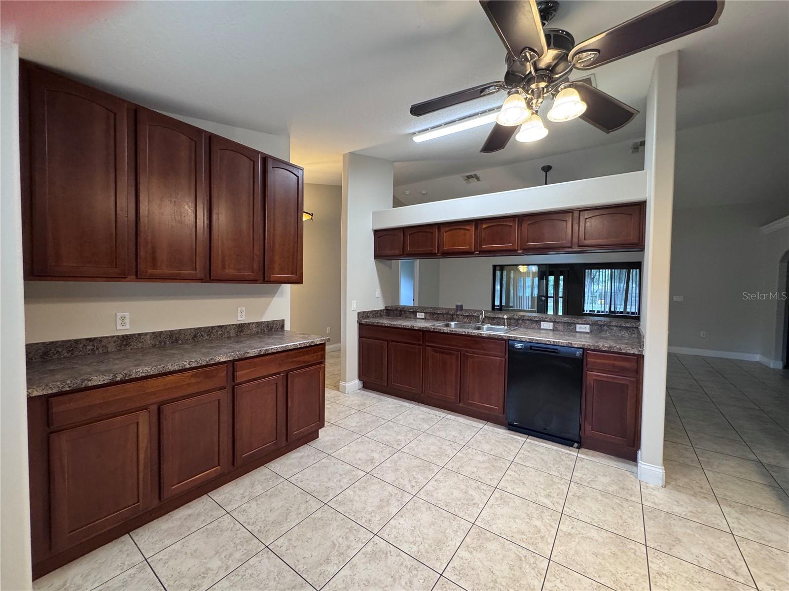 Image 7 of 30 For 4924 Raylene Way