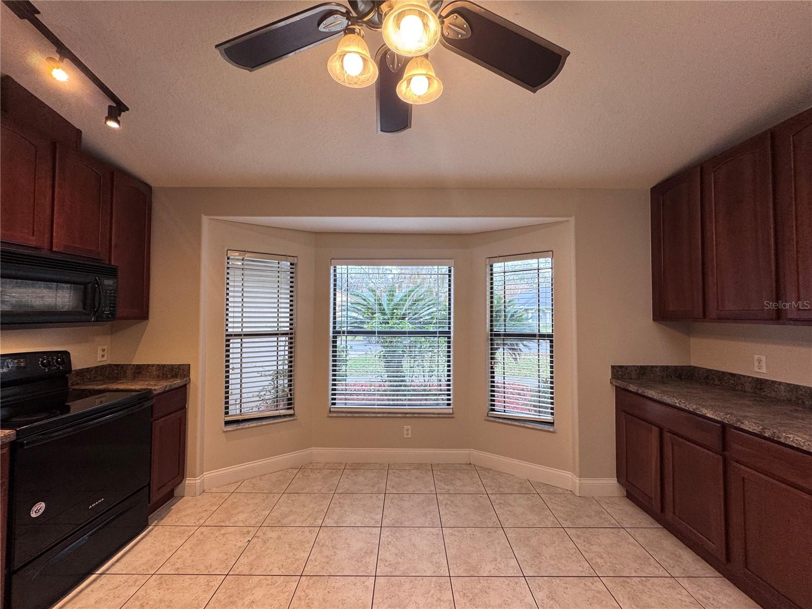 Image 8 of 30 For 4924 Raylene Way