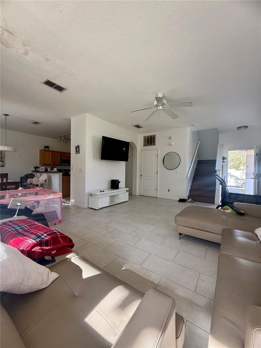 Image 6 of 19 For 1008 Royal Ridge Drive