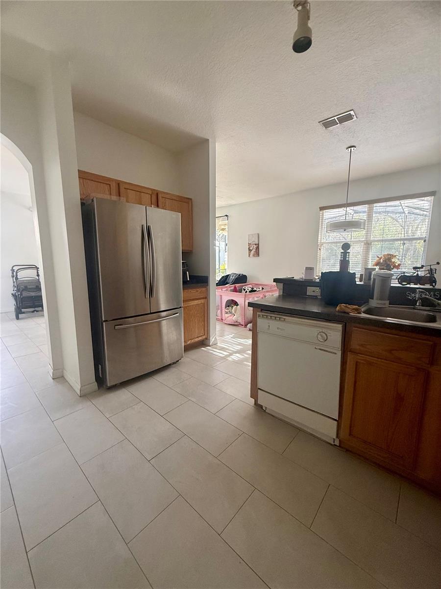 Image 7 of 19 For 1008 Royal Ridge Drive