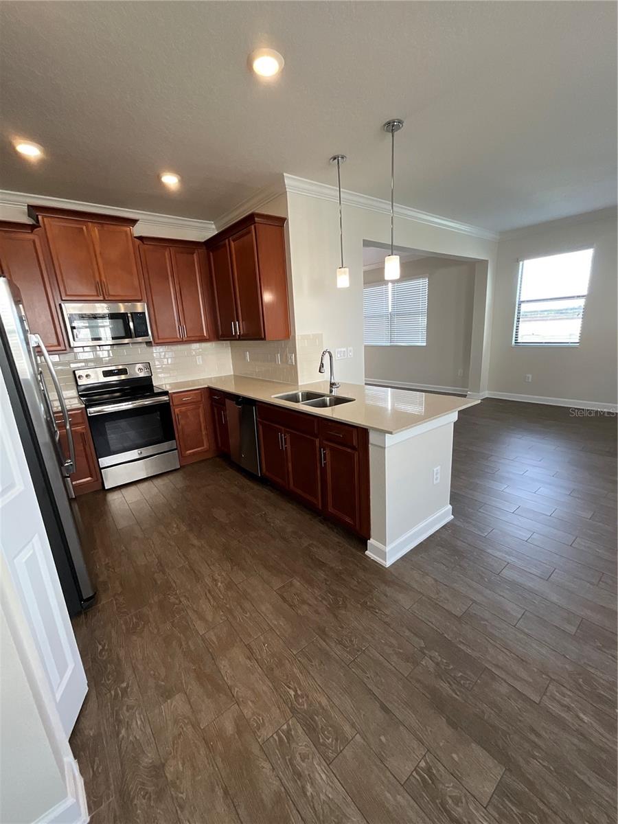 Image 10 of 34 For 8551 Couples Street