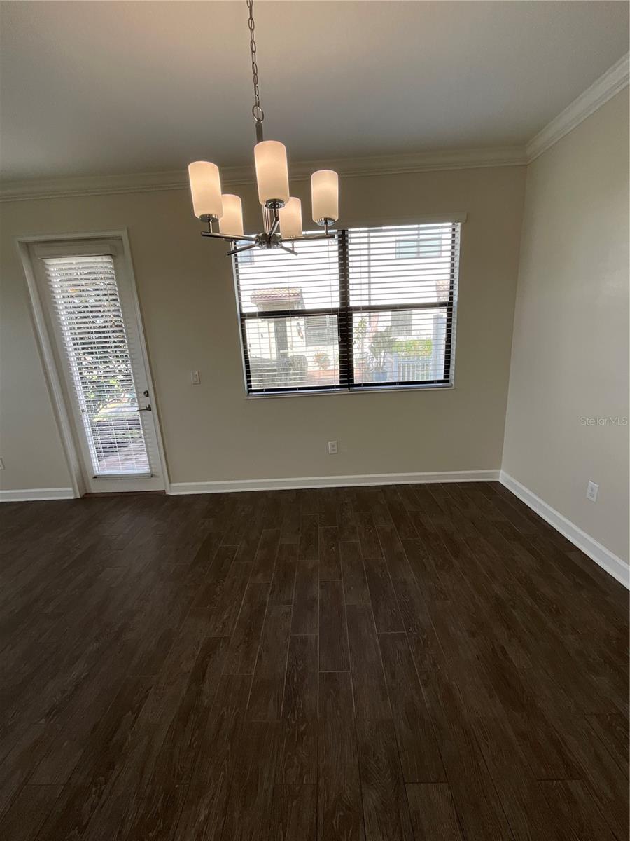 Image 11 of 34 For 8551 Couples Street