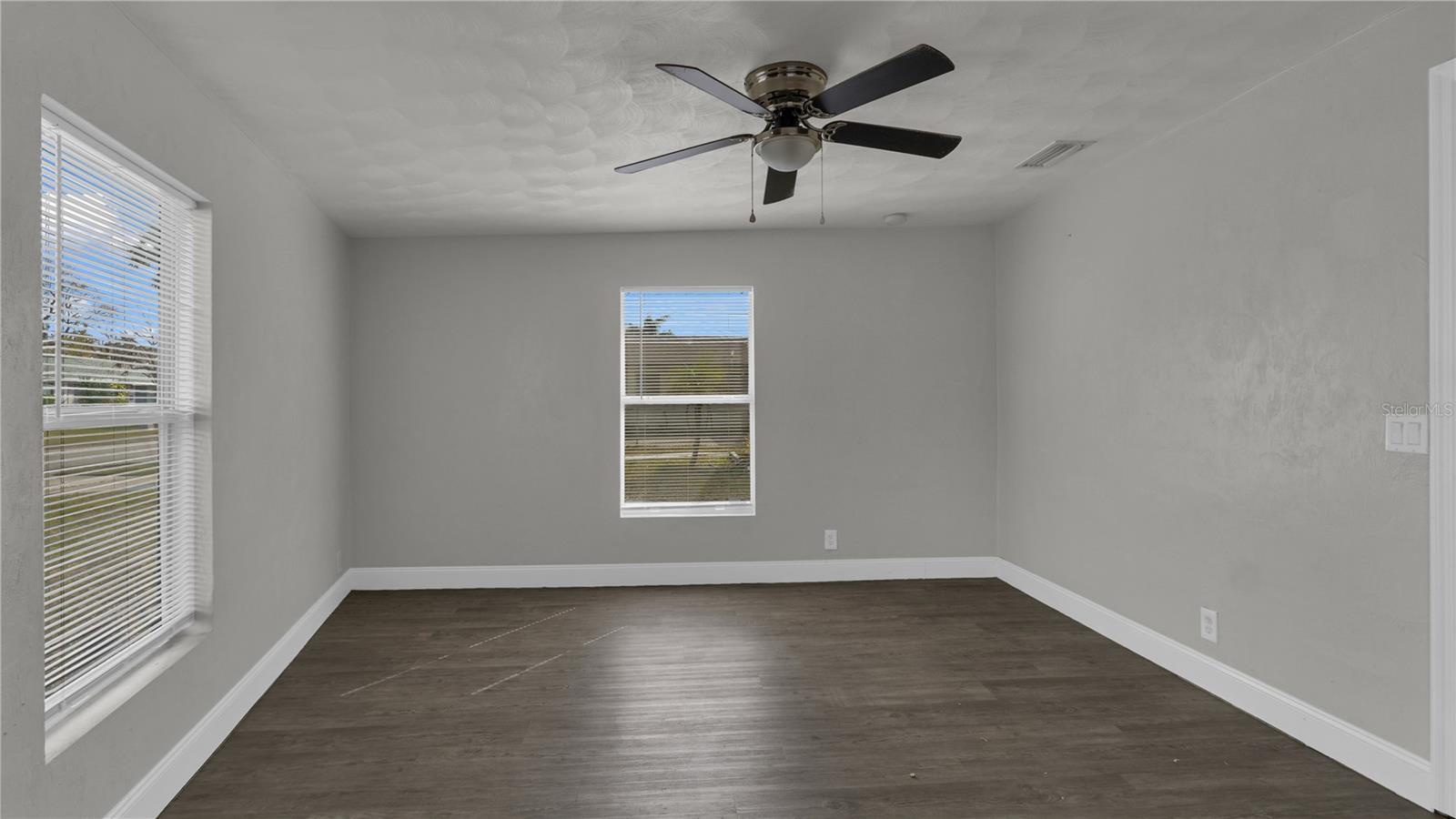 Image 7 of 10 For 628 Cedar Park Drive