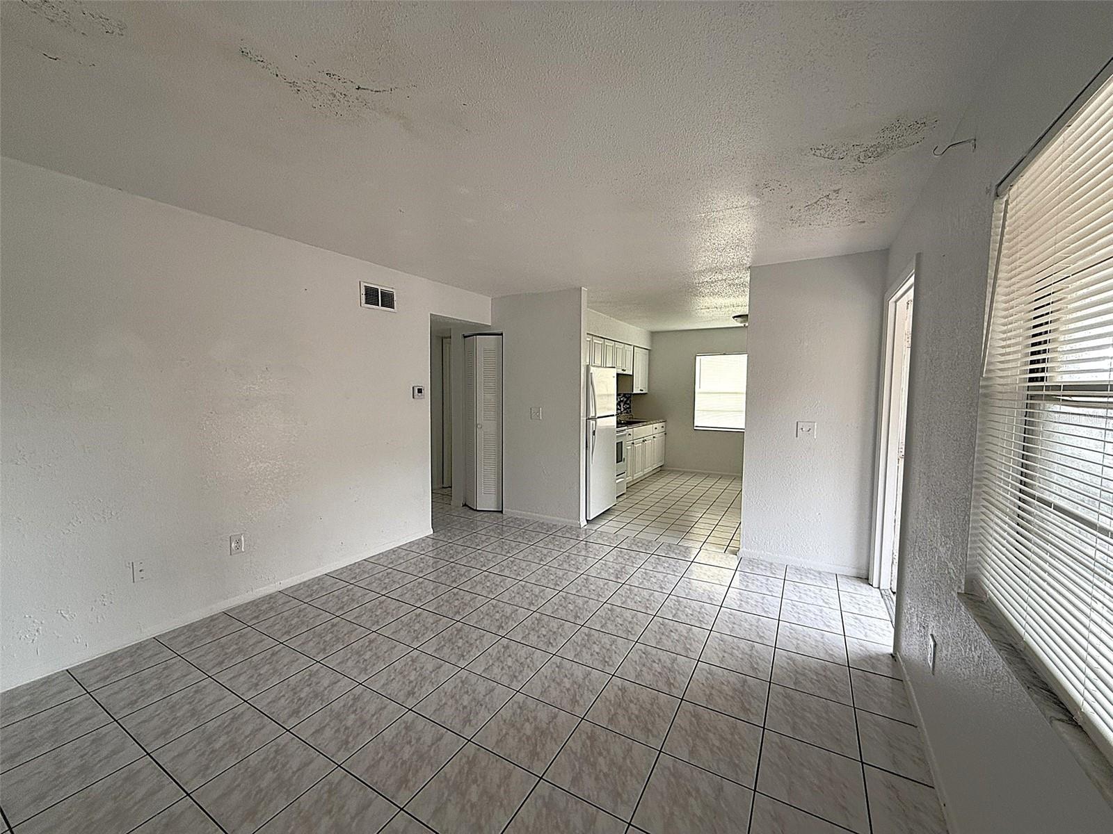 Image 6 of 18 For 720 Michigan Court 3