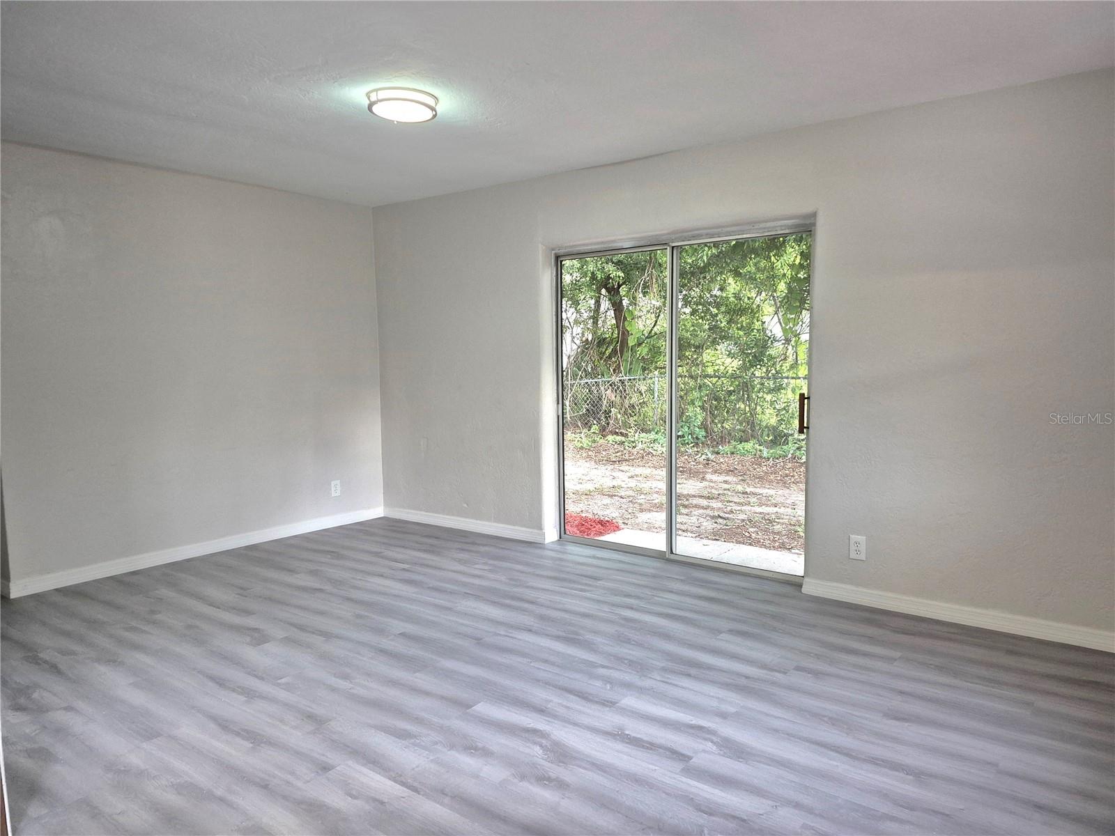 Image 4 of 13 For 618 Aurora Street