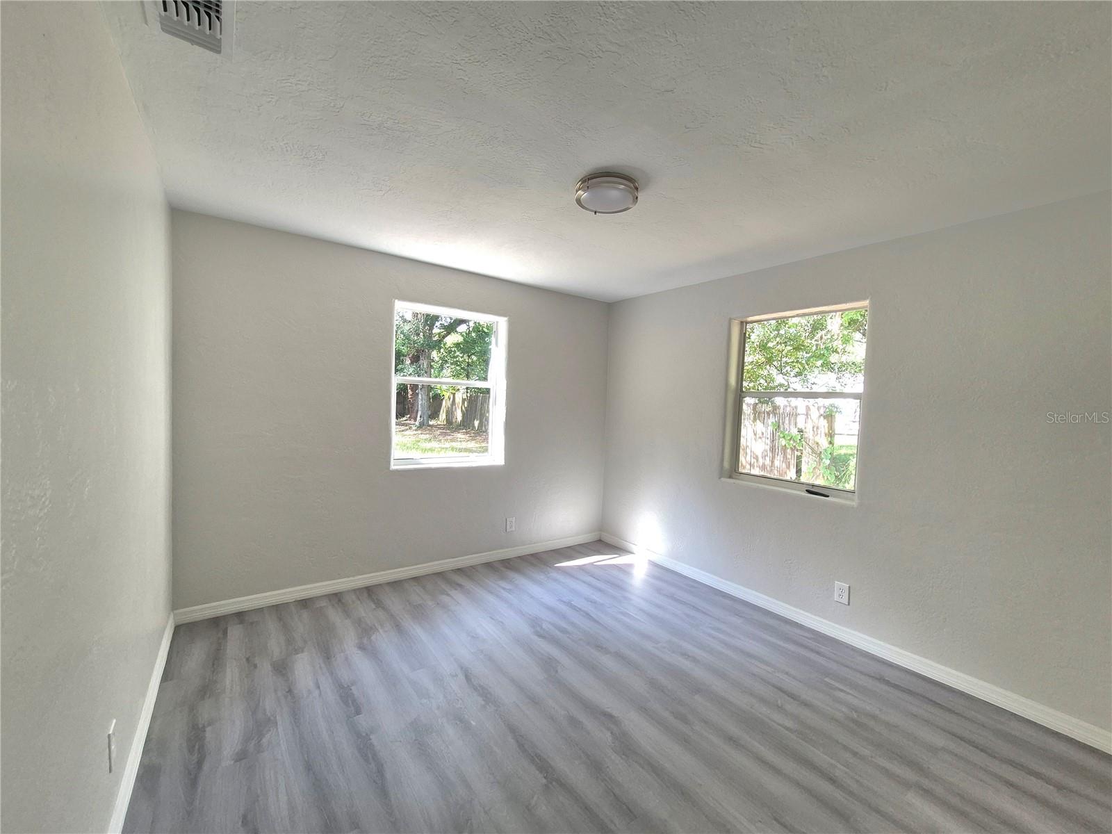 Image 9 of 13 For 618 Aurora Street