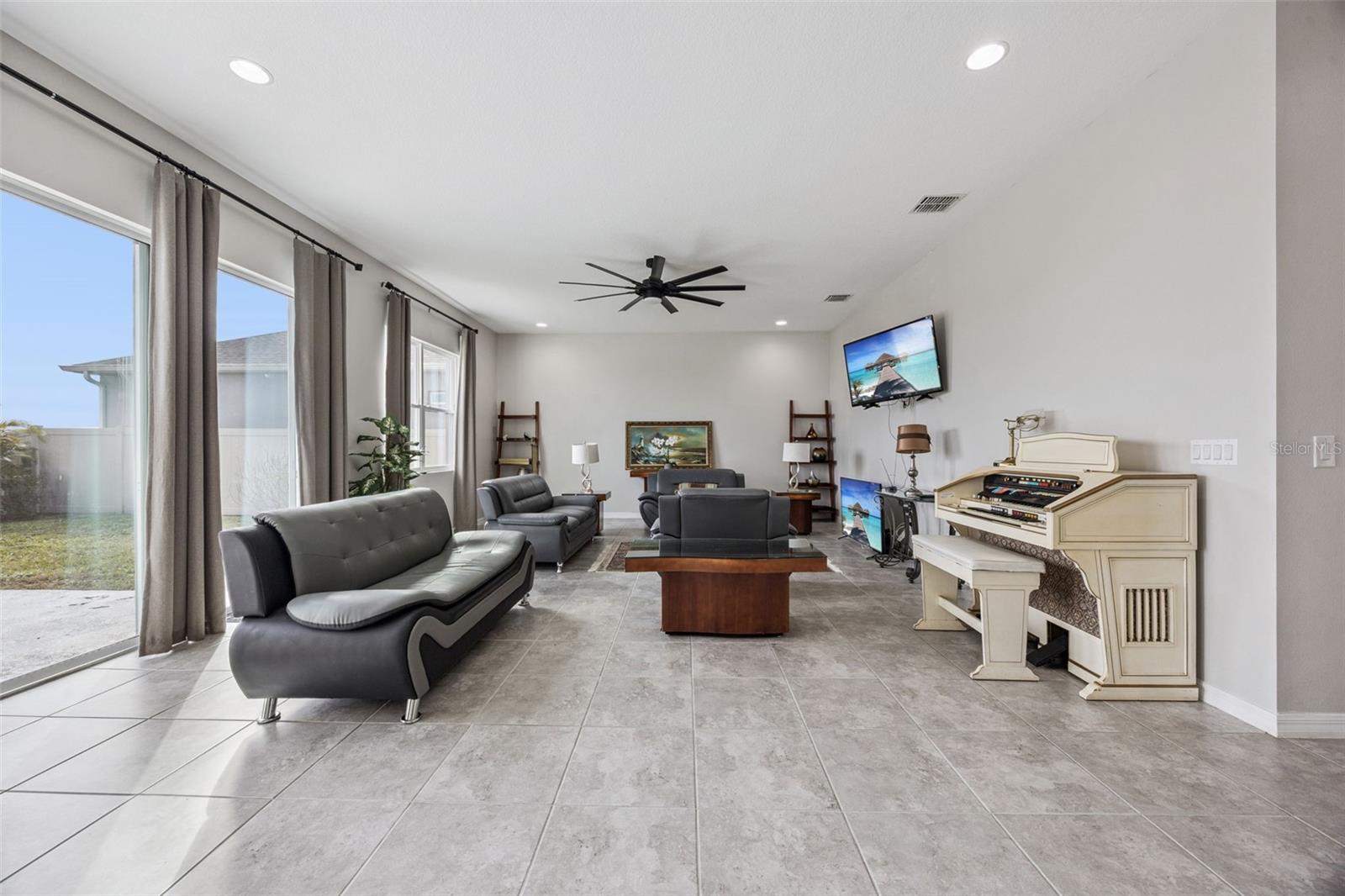 Image 11 of 61 For 2091 Brillante Drive