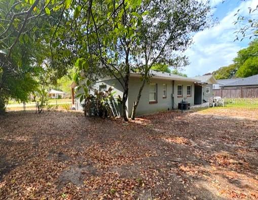 Image 21 of 22 For 802 Huntington Place