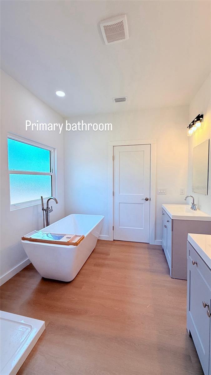 Image 13 of 16 For 660 Seneca Drive Nw