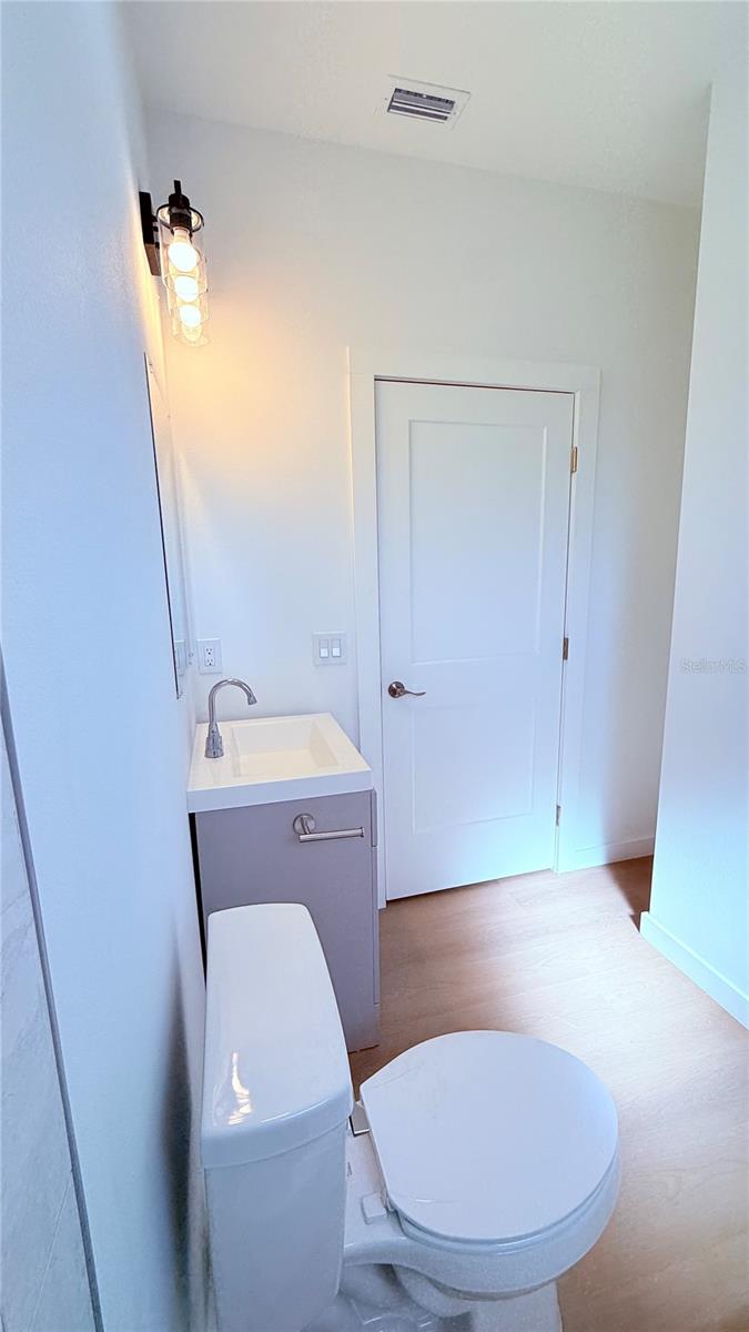 Image 15 of 16 For 660 Seneca Drive Nw